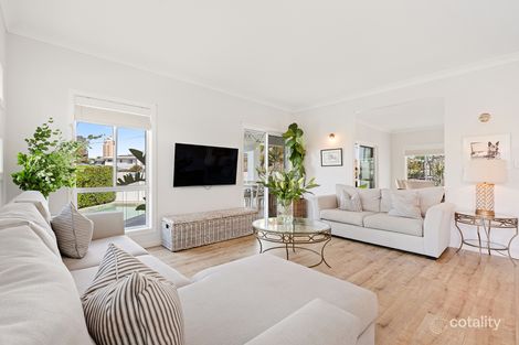 Property photo of 11 Ilkinia Avenue Broadbeach Waters QLD 4218