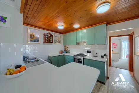 Property photo of 64 Sierra Crescent Orana WA 6330