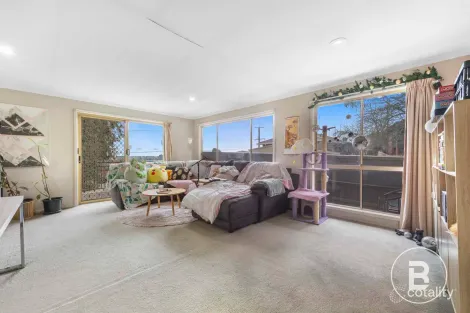 Property photo of 1 Watson Drive Mount Pleasant VIC 3350