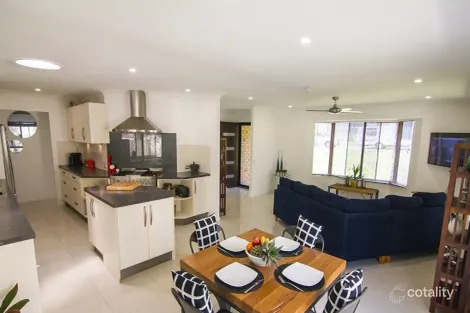 Property photo of 20 Open Drive Arundel QLD 4214