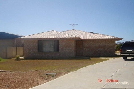 9 Mallee Cl, Jurien Bay, WA 6516