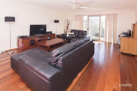 Property photo of 38 Clifton Way Endeavour Hills VIC 3802