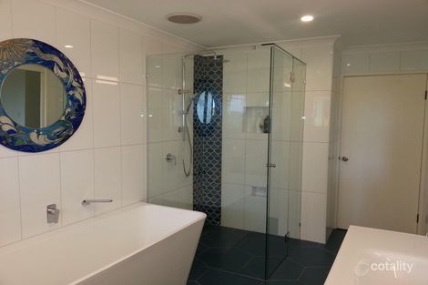Property photo of 6 Harah Court Ocean Shores NSW 2483