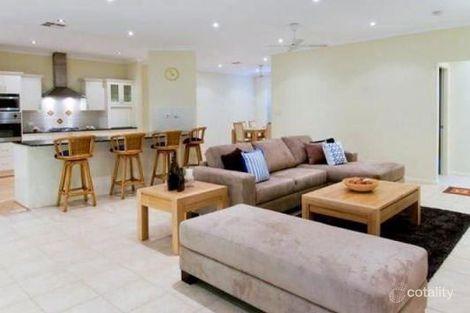 Property photo of 53 Kendall Crescent Bonny Hills NSW 2445