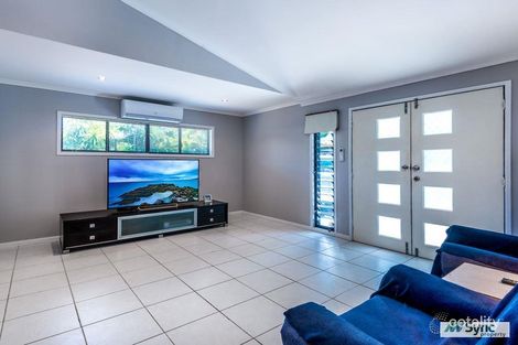 Property photo of 3 Eagle Close Yorkeys Knob QLD 4878