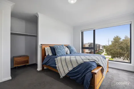 Property photo of 13 Jonquil Walk Diggers Rest VIC 3427