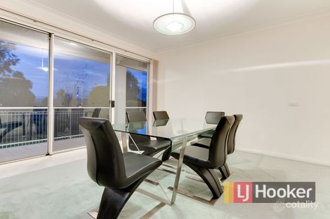 Property photo of 34 Georgette Crescent Endeavour Hills VIC 3802