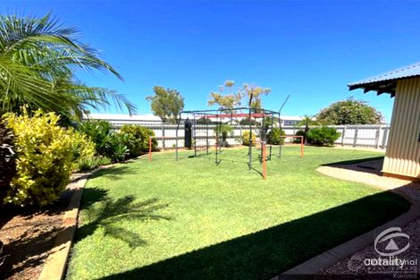 11 Moynes Ct, Baynton, WA 6714