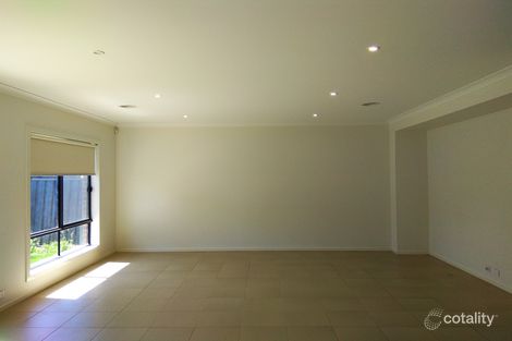 Property photo of 6 Dawnview Crescent Roxburgh Park VIC 3064