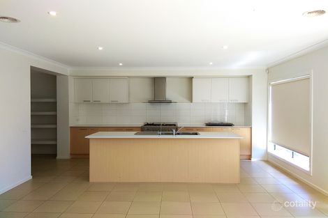 Property photo of 6 Dawnview Crescent Roxburgh Park VIC 3064