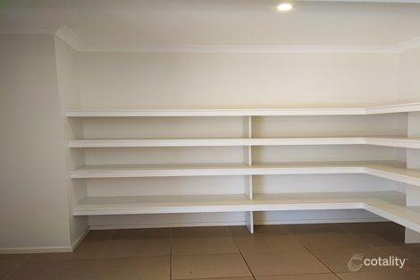 Property photo of 6 Dawnview Crescent Roxburgh Park VIC 3064