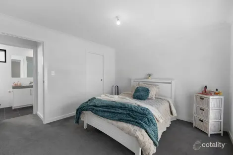 Property photo of 1/33 Tapleys Hill Road Hendon SA 5014
