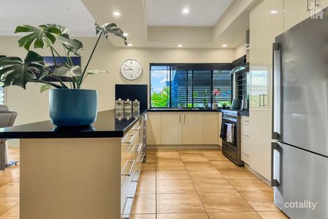 Property photo of 28 Park Street Urangan QLD 4655