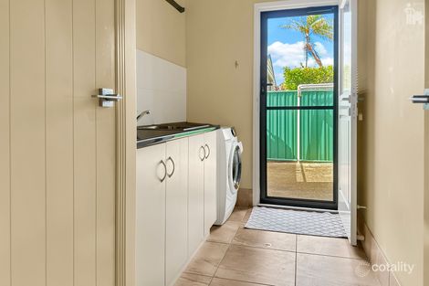 Property photo of 28 Park Street Urangan QLD 4655