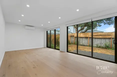 Property photo of 2/17 William Road Croydon VIC 3136
