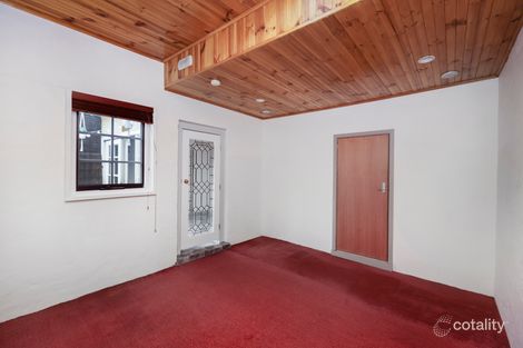 Property photo of 21 Pentland Parade Seddon VIC 3011