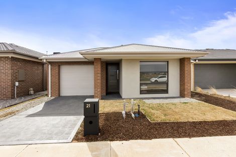 Property photo of 21 Azolla Avenue Werribee VIC 3030