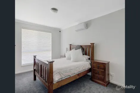 Property photo of 29 Omaroo Place Horsley NSW 2530