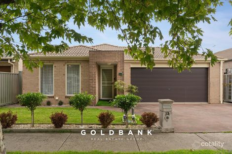13 Statesman Cct, Cranbourne East, VIC 3977