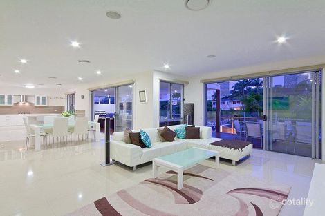 Property photo of 2 Lotus Key Broadbeach Waters QLD 4218