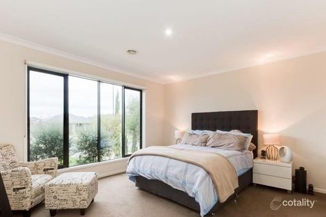 Property photo of 84 Mountainview Boulevard Cranbourne North VIC 3977