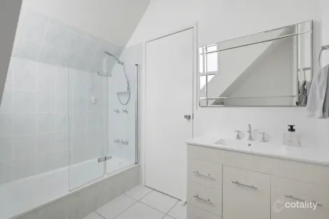 Property photo of 3 Cluden Place Bracken Ridge QLD 4017