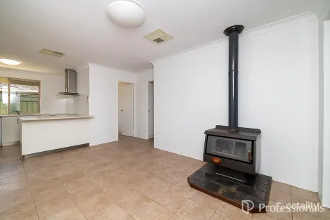 Property photo of 30 Lyrebird Loop Seville Grove WA 6112