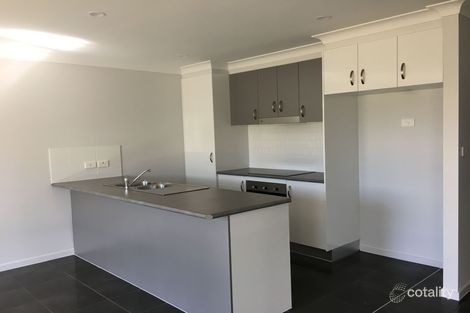 Property photo of 1/32 Tulipwood Crescent Oxley Vale NSW 2340