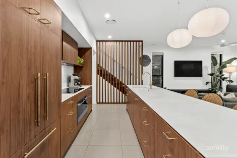 Property photo of 17 Walkers Drive Balmoral QLD 4171