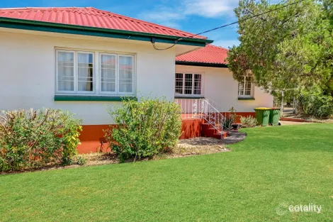 2 Thurso St, North Booval, QLD 4304
