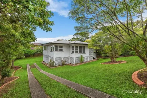 22 Redwood St, Stafford Heights, QLD 4053
