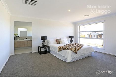 Property photo of 12 Baradine Drive Ocean Grove VIC 3226
