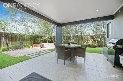 Property photo of 27 Highvale Rise Warragul VIC 3820