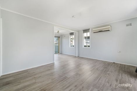 Property photo of 16 Pinnacle Street Sadleir NSW 2168