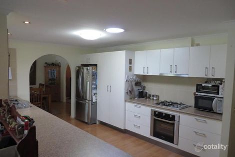 Property photo of 18 Dromana Crescent Helensvale QLD 4212