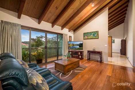 Property photo of 4 Bunalbo Court Greensborough VIC 3088