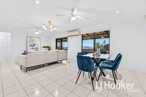 Property photo of 69 Horizon Boulevard Hampton Park VIC 3976