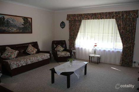 Property photo of 32 Locharn Crescent Keysborough VIC 3173