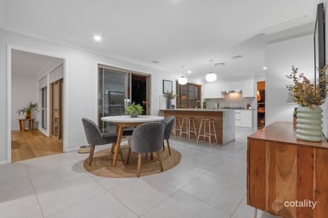 Property photo of 7 Whiteley Close Brookfield QLD 4069
