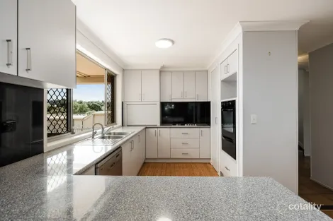 Property photo of 3A Storey Street Centenary Heights QLD 4350