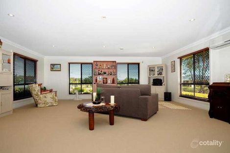 Property photo of 10 Lynne Court Highfields QLD 4352