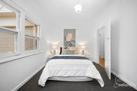 Property photo of 1/573 Grimshaw Street Bundoora VIC 3083