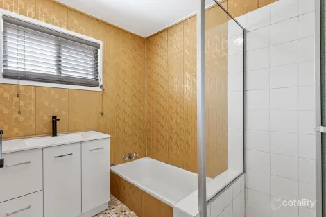 Property photo of 1 Badge Street Jamboree Heights QLD 4074