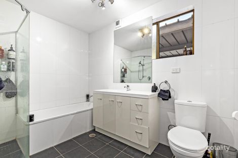 Property photo of 32 Gatton Street Farrer ACT 2607
