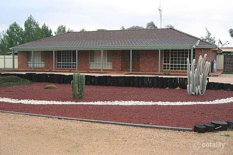 240 Nash St, Parkes, NSW 2870