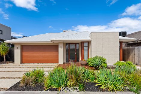 Property photo of 18 Highbury Grove Keysborough VIC 3173