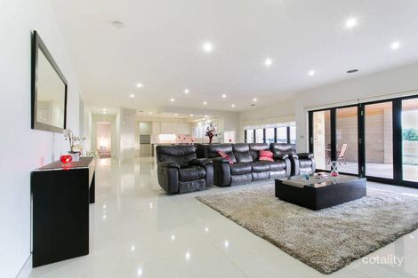 Property photo of 1 Highfield Way Kurunjang VIC 3337