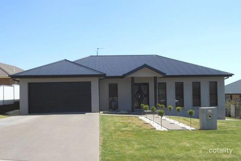 Property photo of 8 Gold Court Young NSW 2594