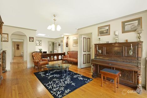 Property photo of 31 Norfolk Circuit Doncaster VIC 3108