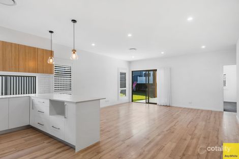 Property photo of 56 Saddleback Crescent Stream Hill NSW 2526